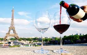 Francia, gli influencer del vino contrari alla legge Evin: via 37 post da Facebook ed Instagram